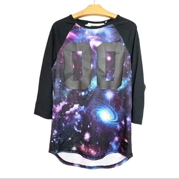 On the Byas Galaxy Universe Graphic Jersey T Shirt - Picture 1 of 2